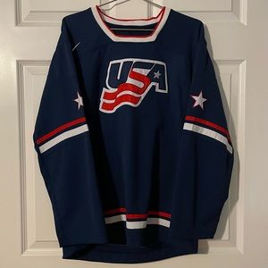 USA Hockey Jersey Nike - Size XL (measurements in description)